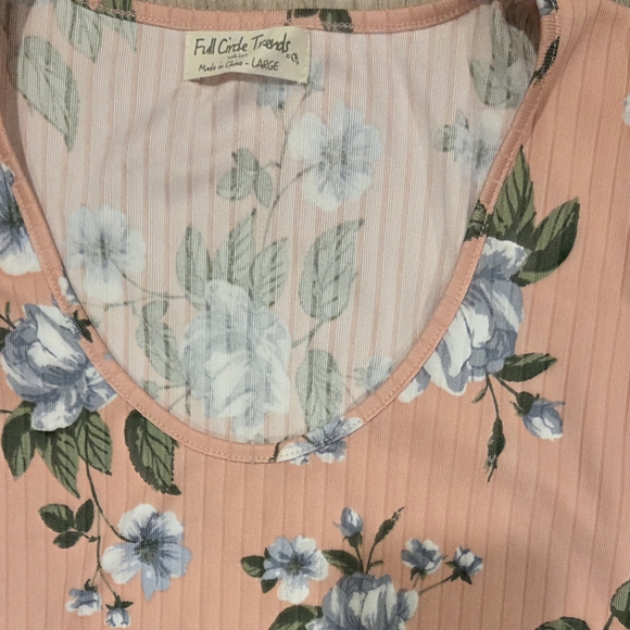 Full Circle Tremds Floral Women's Blouse - Picture 2 of 2